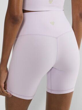 NWT Aritzia GOLDEN BUTTER Cheeky Hi-Rise 7" Shorts Lavender Field 4